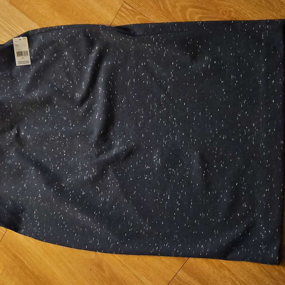NEW Simply Styled Navy Skirt Size XL